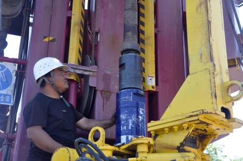 ����ƽ�������۾��Ͼ��£�