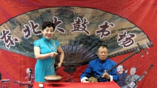 �������