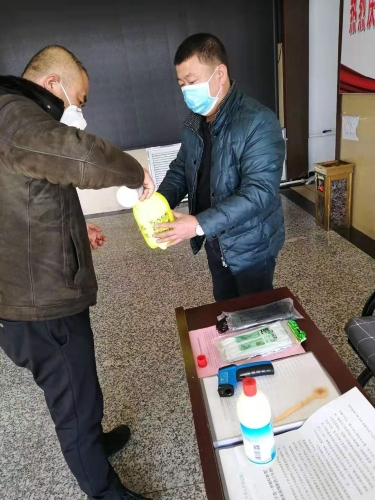 ��̨�ӹ�˾������ί�������ռ���ڶ��������������ͬʱΪ��λ�ṩ�����ǡ�����Һ������ȷ�����Ʒ��ͼΪ��ռ���������뵳Ա�԰칫���Ͼ�����������������㣩